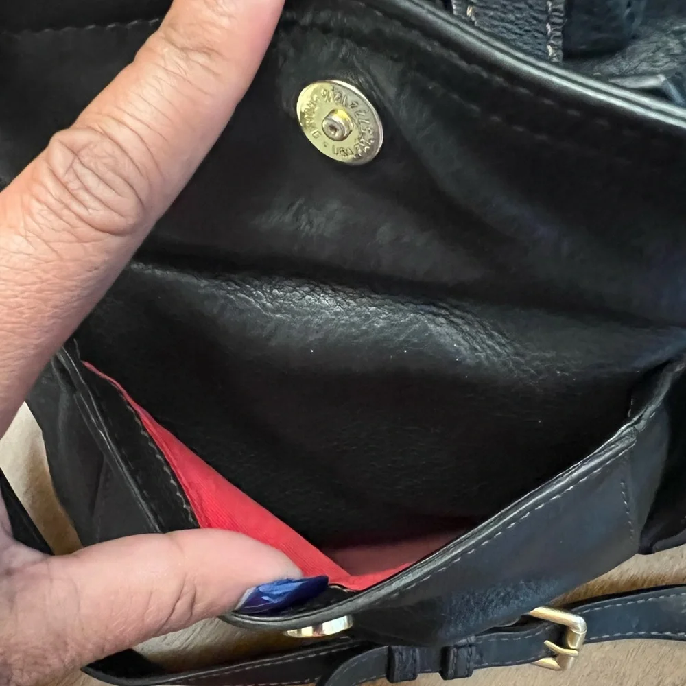 Dooney & Bourke Large Satchel. - Picture 4 of 6